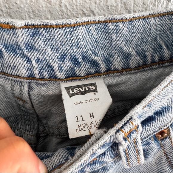 Vintage Levi’s 550 Jeans - Picture 7 of 7